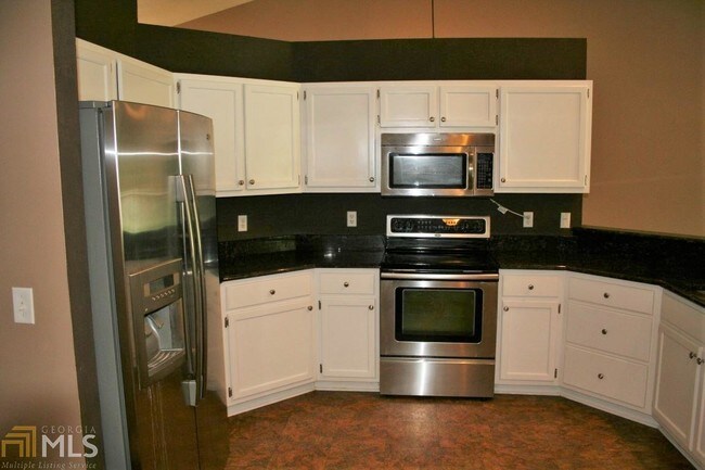 Foto del edificio - 511 Lake Jordan Blvd W