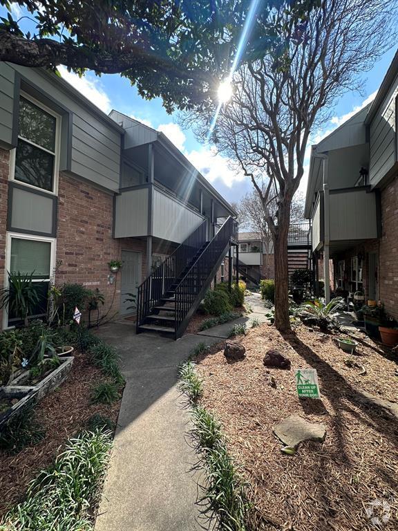 Building Photo - 4450 Sherwood Ln