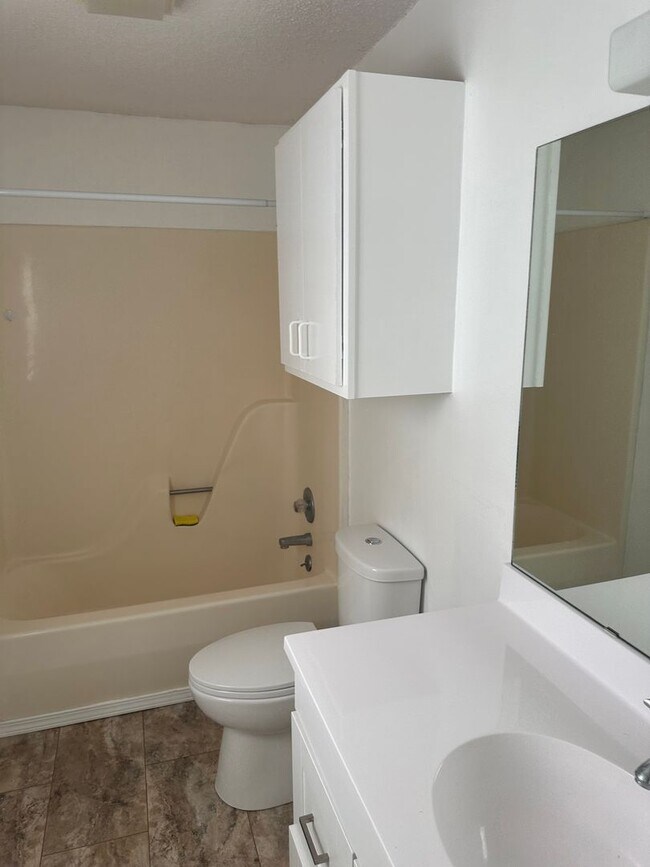 Foto del edificio - Check out all of our properties at ozarksp...