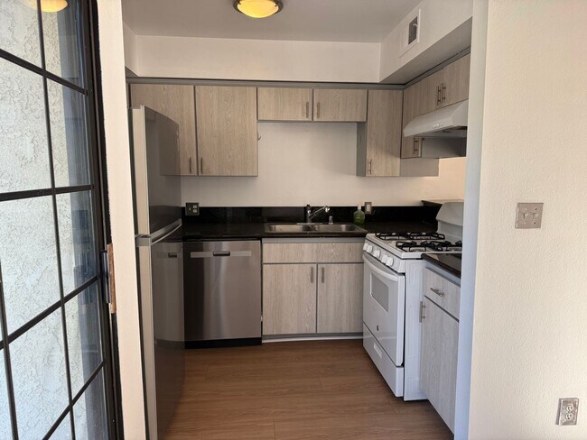 Foto del edificio - 3228 Honolulu Ave