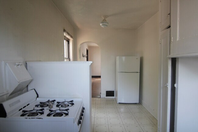 Foto del edificio - 7915 Saint Lawrence Ave