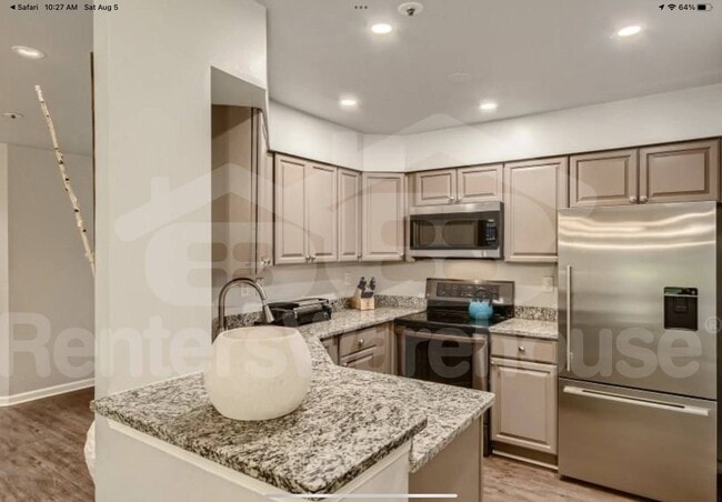 Foto del edificio - 4998 Dorsey Hall Dr
