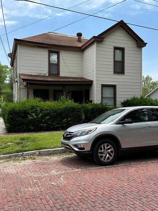 Primary Photo - 317 E 8th St