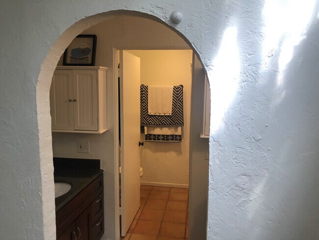 Foto del edificio - 29233 HEATHERCLIFF Rd