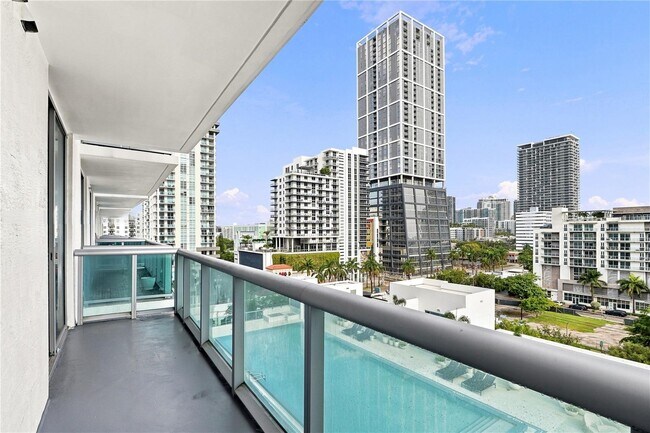 Foto del edificio - 333 NE 24th St