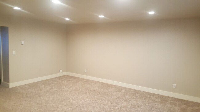 Foto del edificio - Snellgrove Townhome