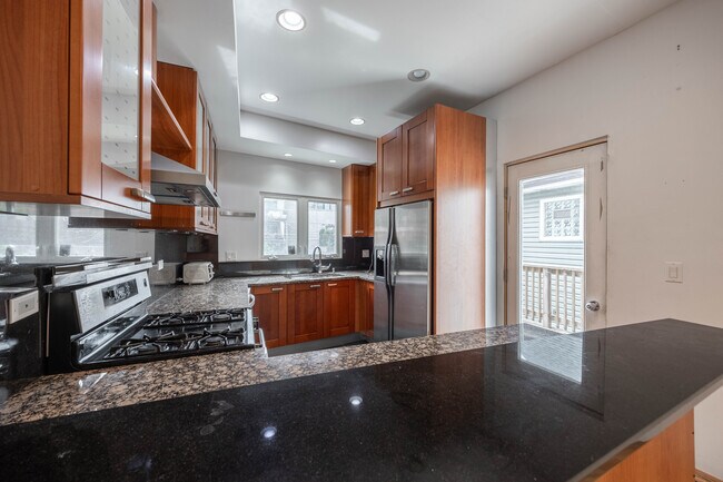 Foto del edificio - 1049 N Winchester Ave