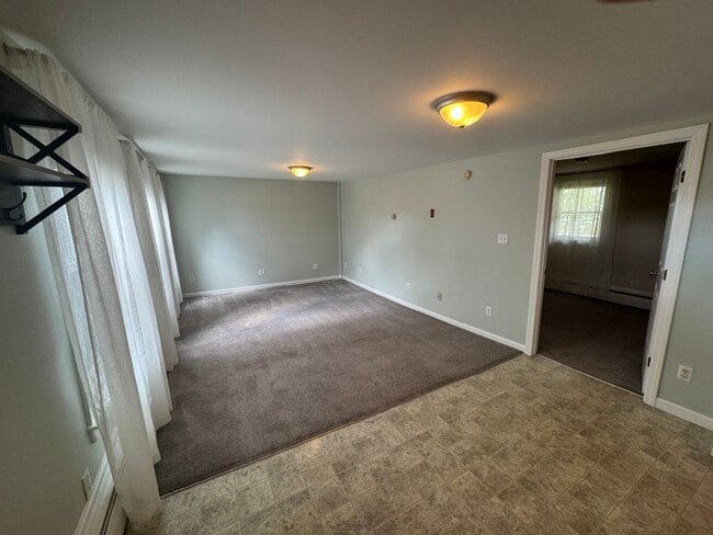 Foto del edificio - 597 Portland St