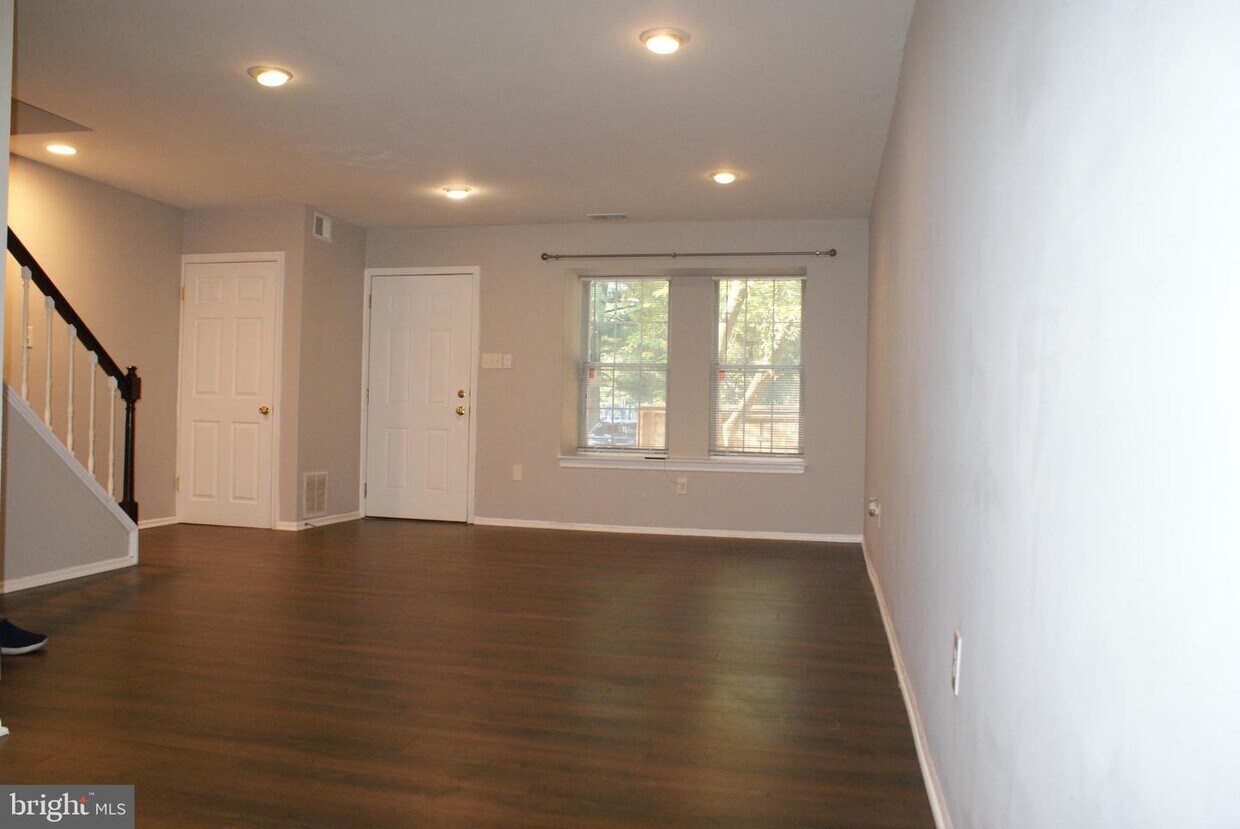 Primary Photo - 3732 Amsterdam Terrace