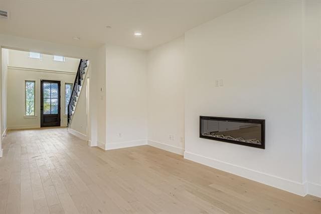 Building Photo - 3529 Kings Ct Dr