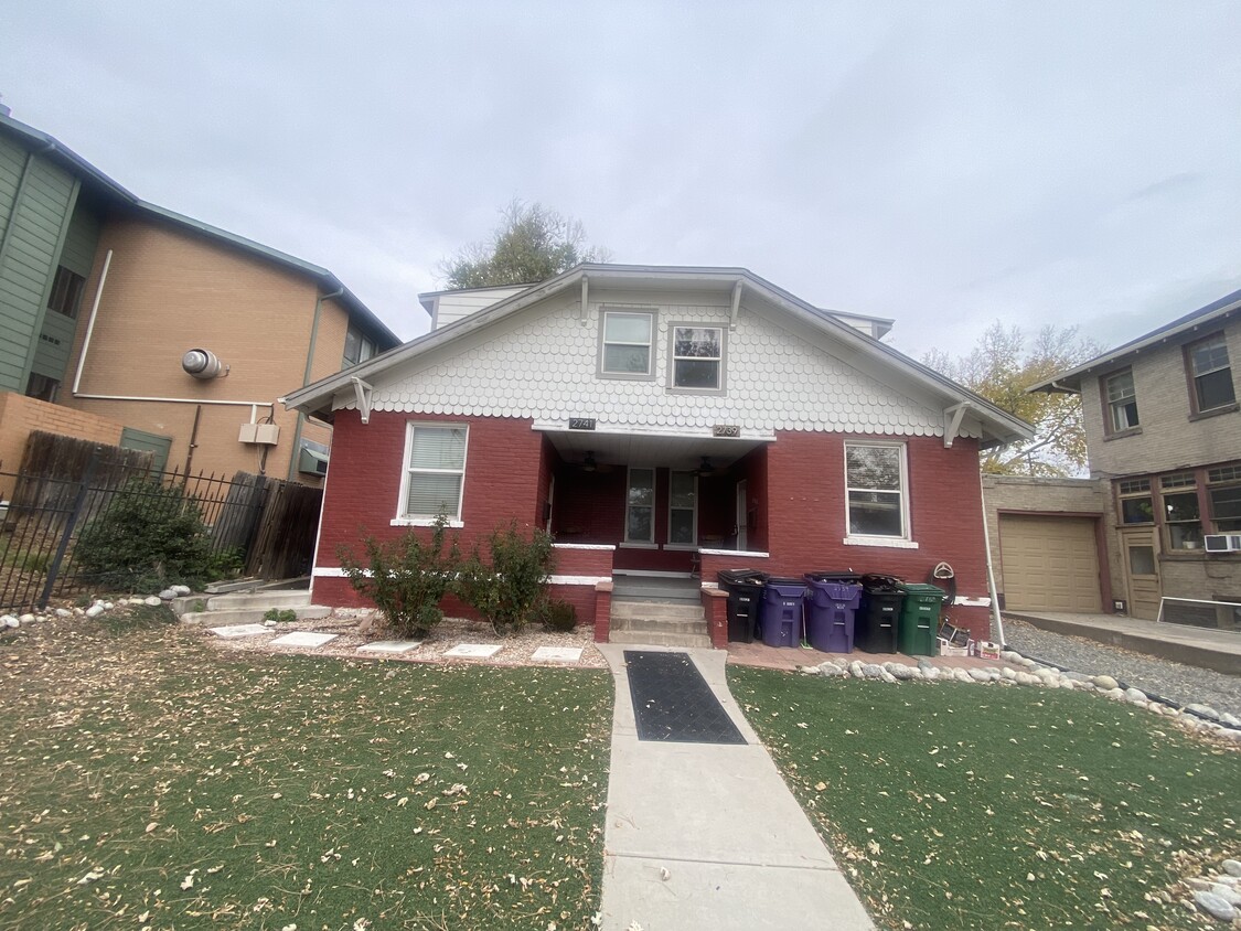 2741 is on the right side - 2741 W 32nd Ave