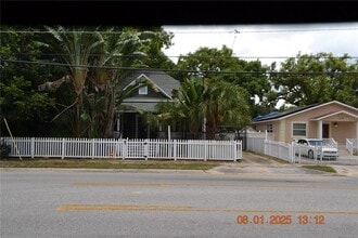Building Photo - 1006 E 21st Ave