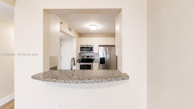 Foto del edificio - 900 SW 8th St