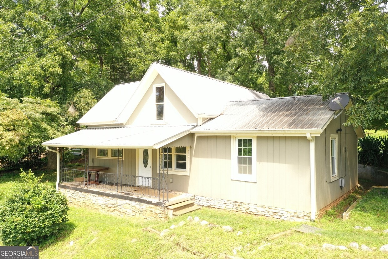 Primary Photo - 135 Airport Rd