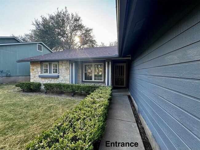 Foto del edificio - 8514 Red Willow Dr