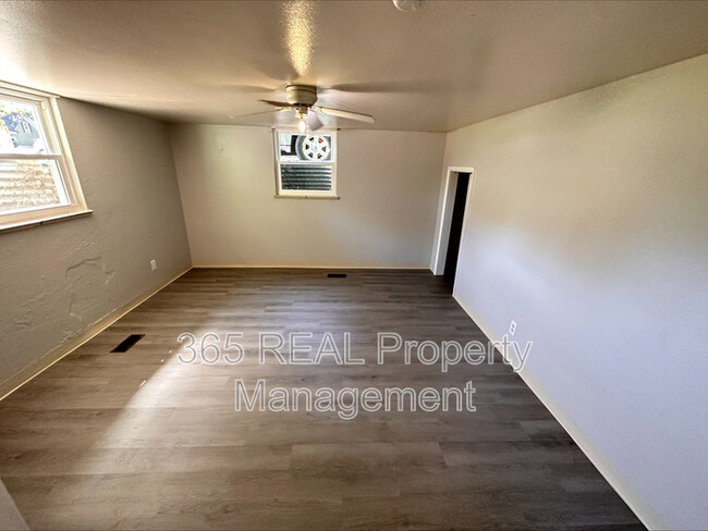 Foto del edificio - 1227 12th Ave