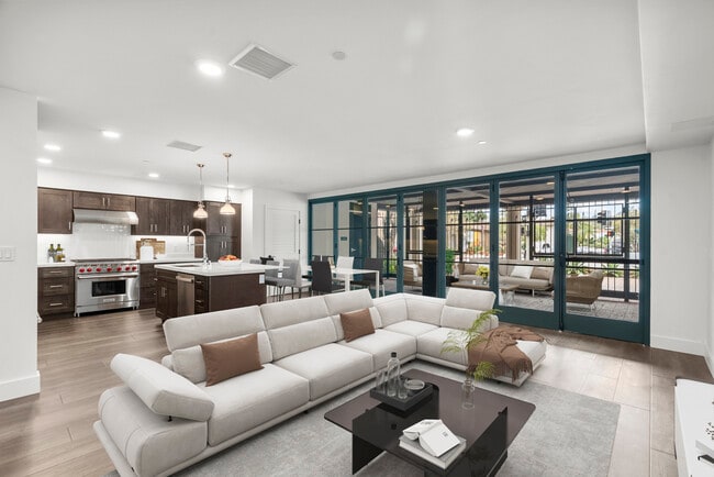 Unit 100 - 800 Santa Barbara St