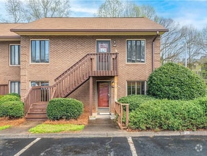 Building Photo - 216 Ridge Forest Ct