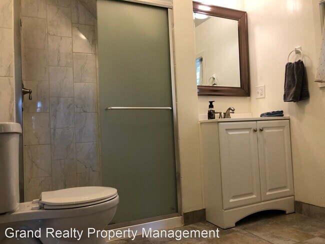 Foto del edificio - 4 br, 3 bath House - 1883 Field Ave