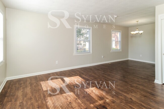Foto del edificio - The living is easy in this 3 bedroom, 1 ba...