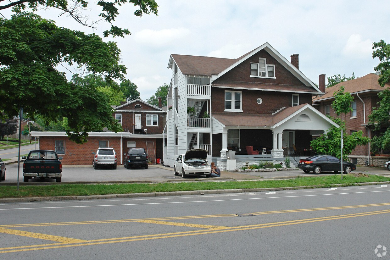 2113 Belmont Blvd, Nashville, TN 37212 Apartments in Nashville, TN