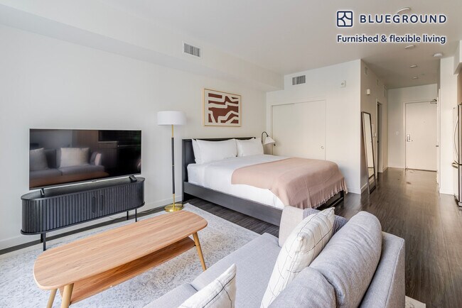 Building Photo - 238 13th St