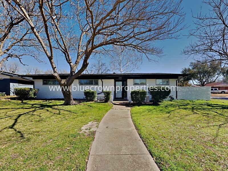 Primary Photo - 2702 Wallin Dr