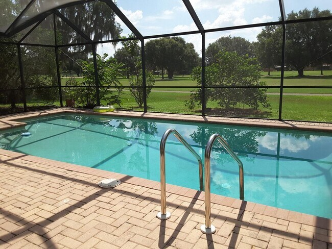 Foto del edificio - 2/2 Pool and Lawn Care Included!!