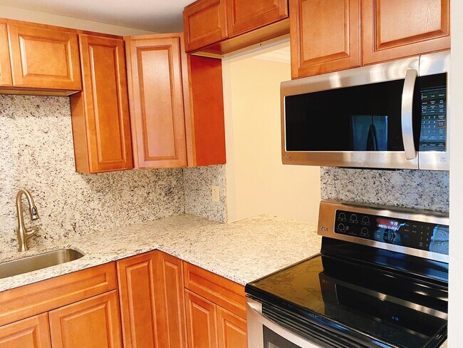 Foto del edificio - 112 Golden Lakes Blvd