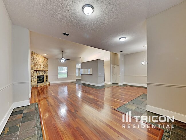 Building Photo - 477 Federal Hill Rd