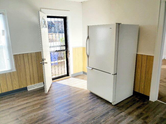 Foto del edificio - 3853 E 78th St