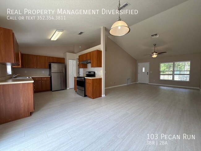 Building Photo - 103 Pecan Run