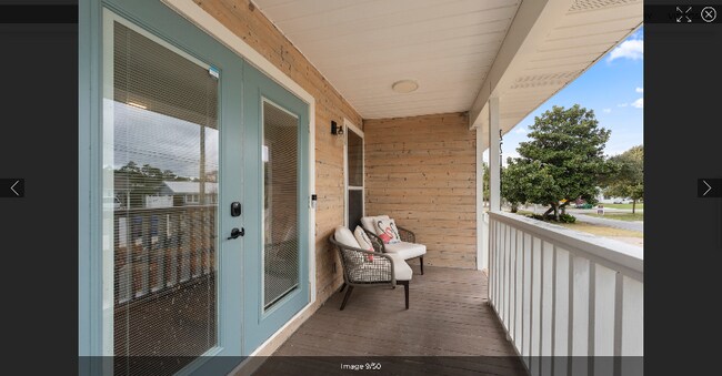 Foto del edificio - 22111 Bataan Ave