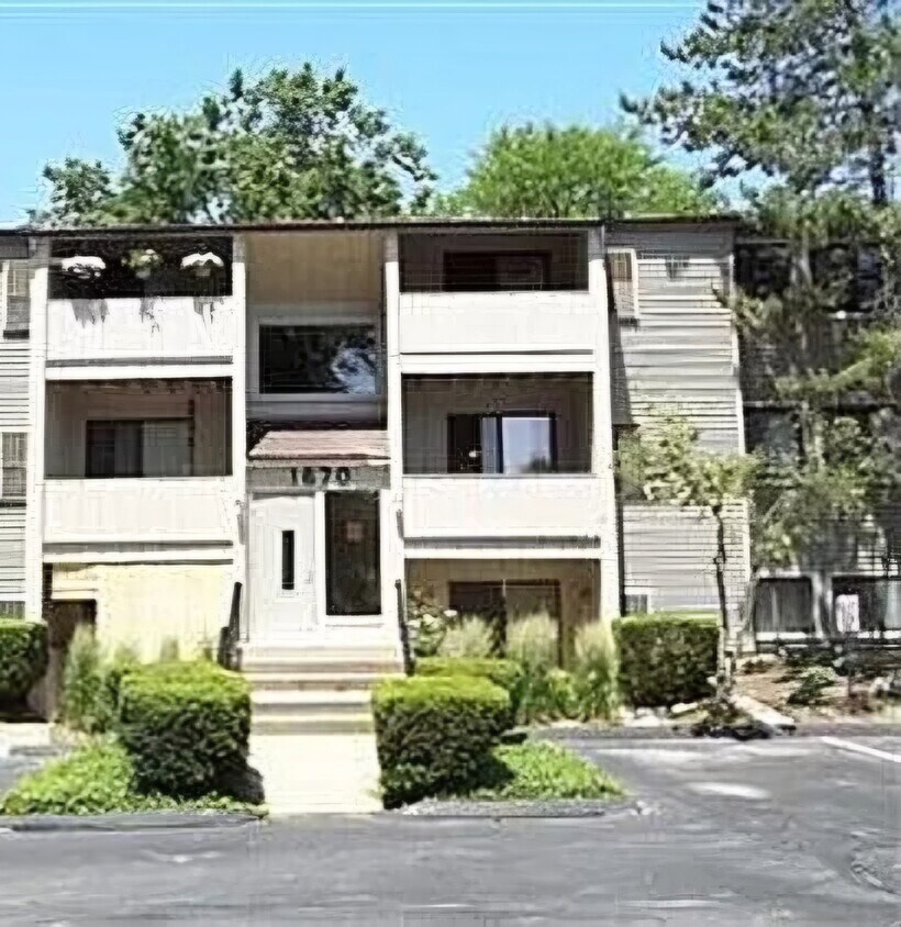 Primary Photo - 1670 Cedarwood Dr