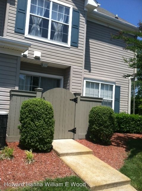 Building Photo - 3857 Lasalle Dr