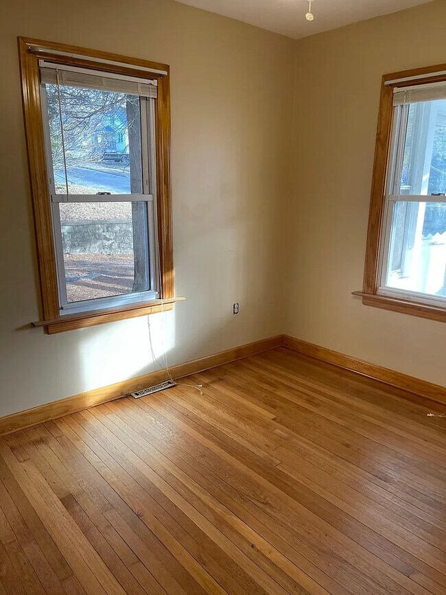 Foto del edificio - 33 Woodbine St