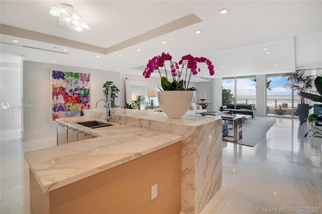 Building Photo - 125 Ocean Dr
