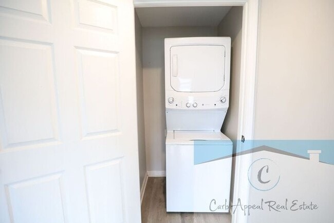 Building Photo - Newly remodeled 1 bedroom 1 bathroom