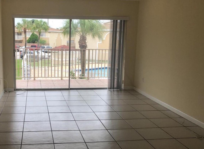 Building Photo - 4580 NW 79th Ave