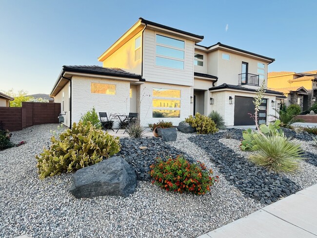 Foto del edificio - 2721 Hazel Dr