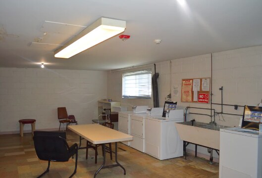 Building Photo - 4300 Pearson Ave