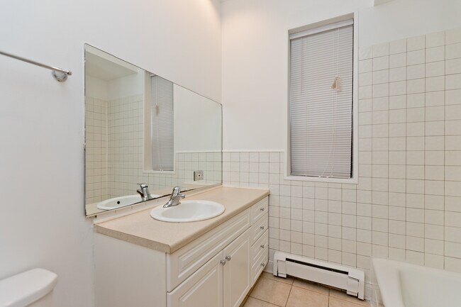 Foto del edificio - 3711 N Magnolia Ave