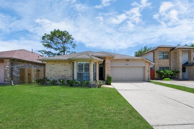 Building Photo - 12407 Meadow Ridge Dr