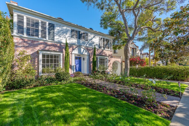 Foto del edificio - 1604 Pandora Ave