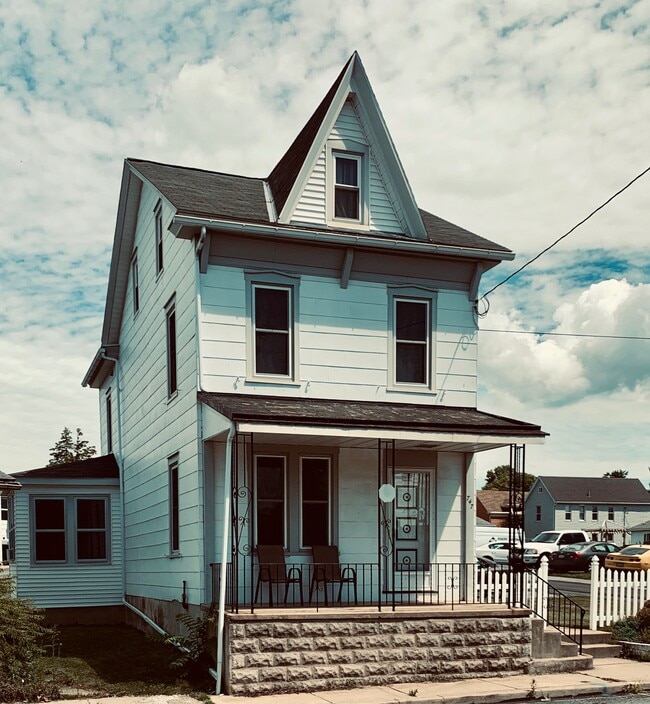 Comfortable Clean Temple Home - 747 Euclid Ave.