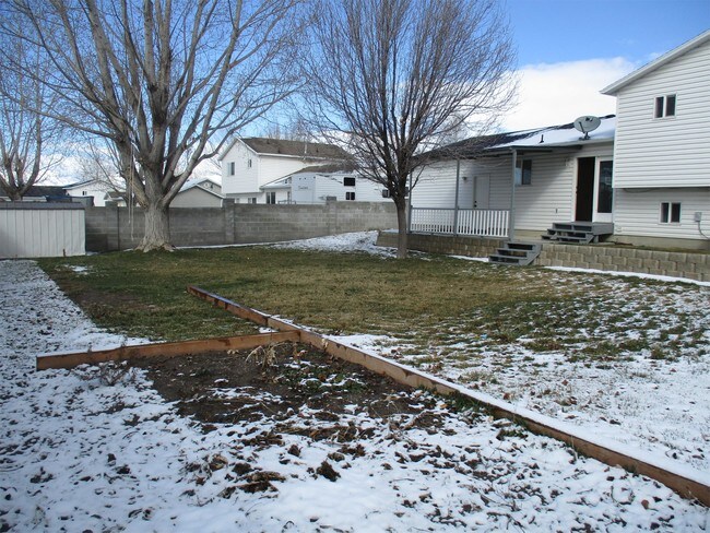Building Photo - 1501 W 300 S