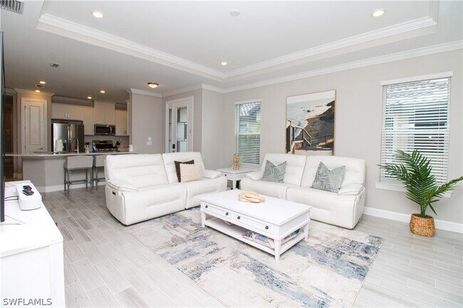 Building Photo - 15565 Vittorio St