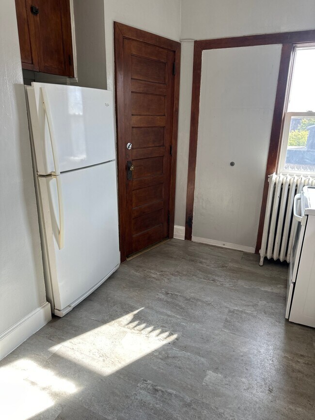Foto del edificio - 117-129 N 2nd Ave E