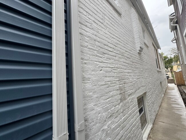 Building Photo - 11333 S Edbrooke Ave
