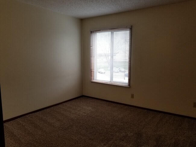 1 BR - Regencia - Furman Regency Court